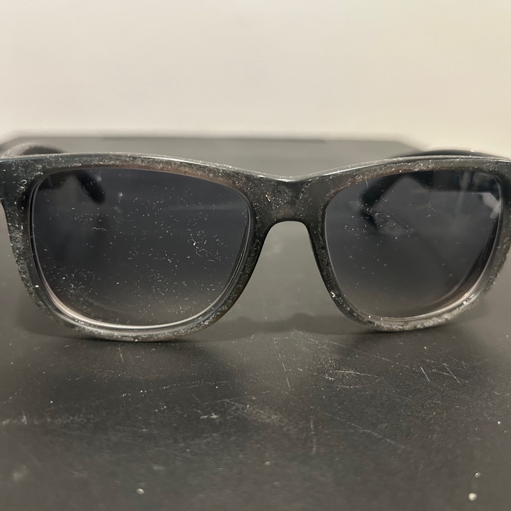Ray-Ban Classic Black  Frame is in Fair Shape. Finishing is off.